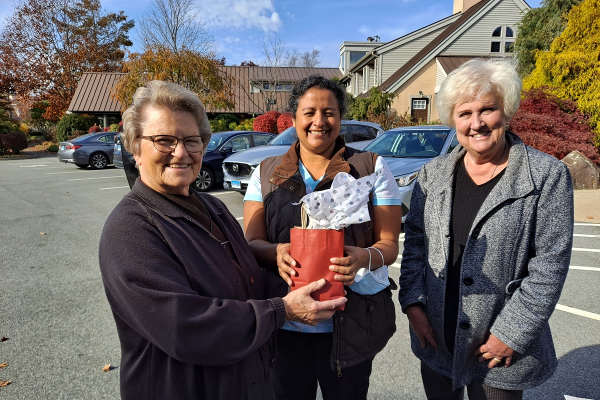 Sister Fran and Marie1200
